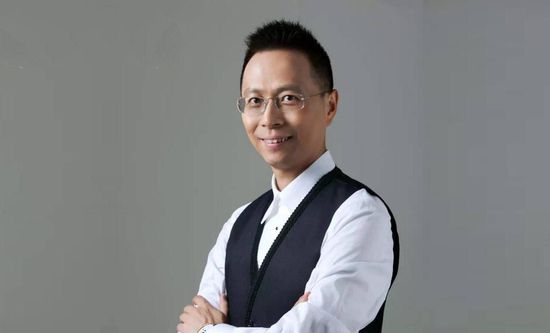 据《伦敦标准晚报》报道，阿森纳23岁的后卫基维奥尔吸引了包括AC米兰在内的多家意大利俱乐部的兴趣，不过阿森纳没有让这名球员离开的计划。